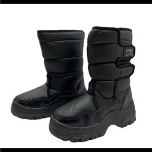 WSF SNOW BOOTS Kids Black Water Resistant Great for Winter Size 5